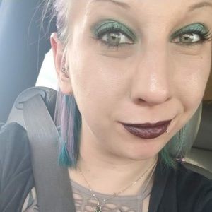 Meet your Posher, Alexandra